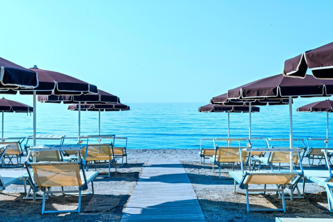 Grand Hotel Pietra Ligure Luaran gambar