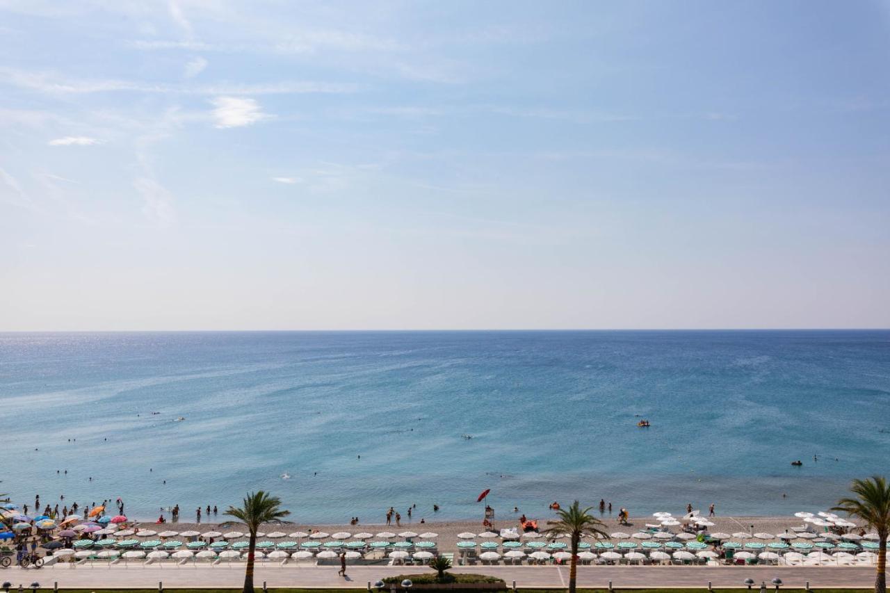 Grand Hotel Pietra Ligure Luaran gambar